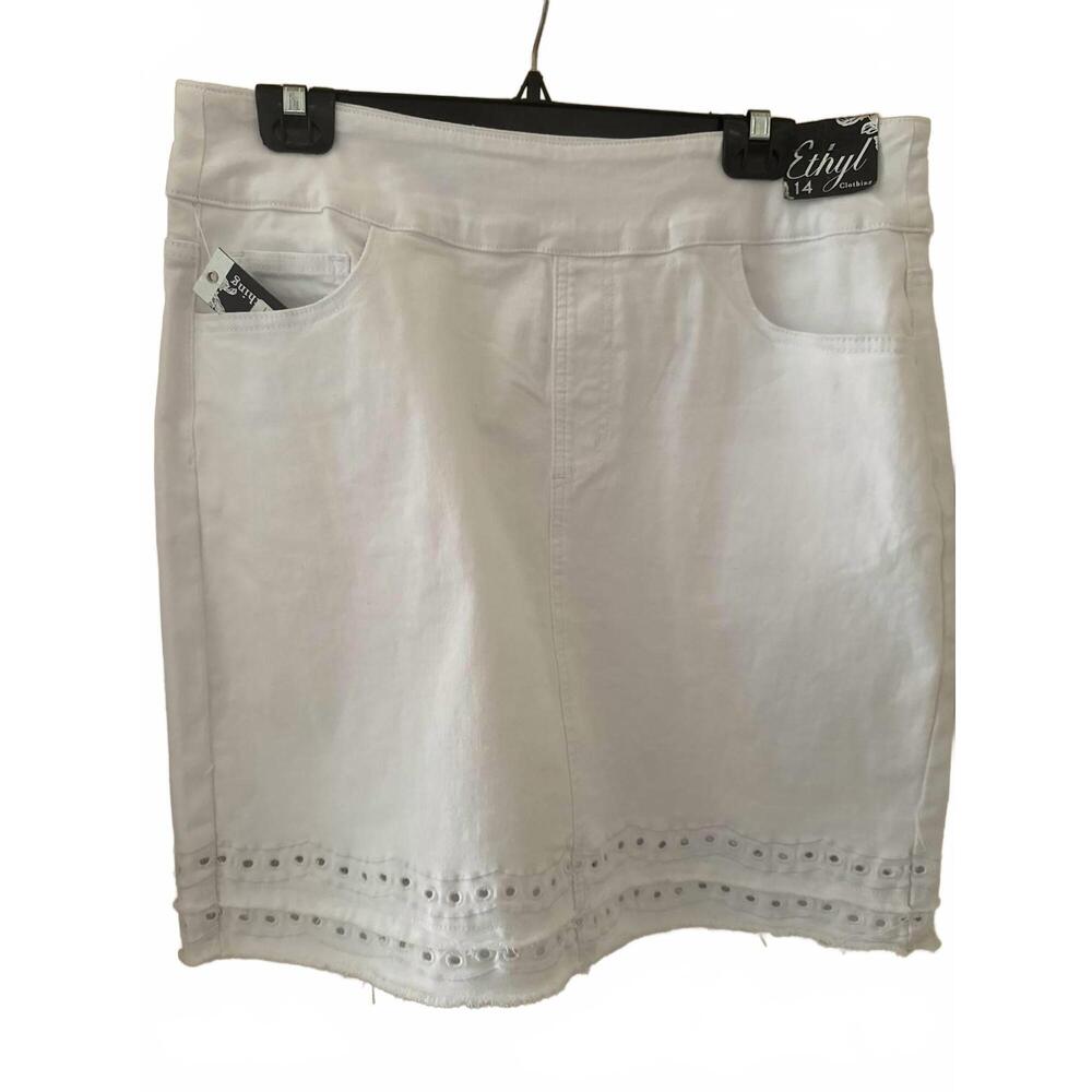 NEW ETHYL women's knee legth skirt in white
